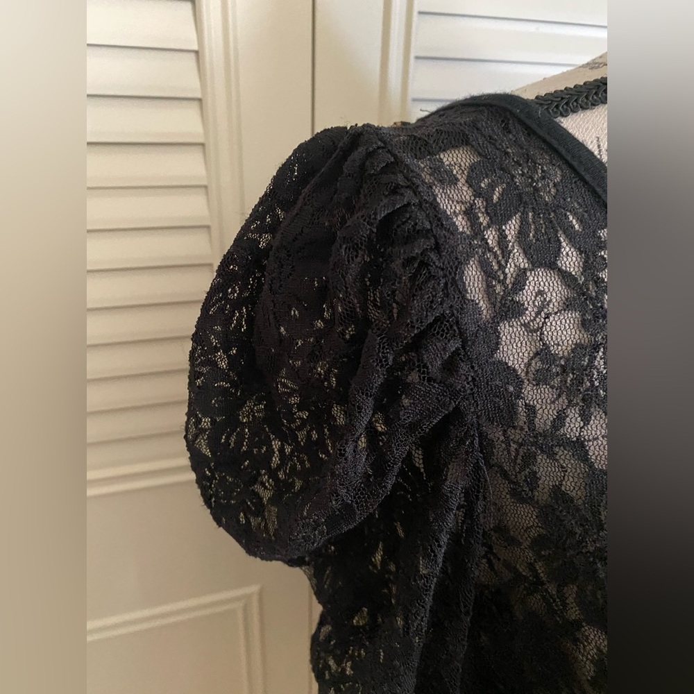 Twenty One sheer black lace long sleeve blouse - Picture 10 of 15